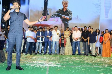 Maharshi Movie Pre Release Event